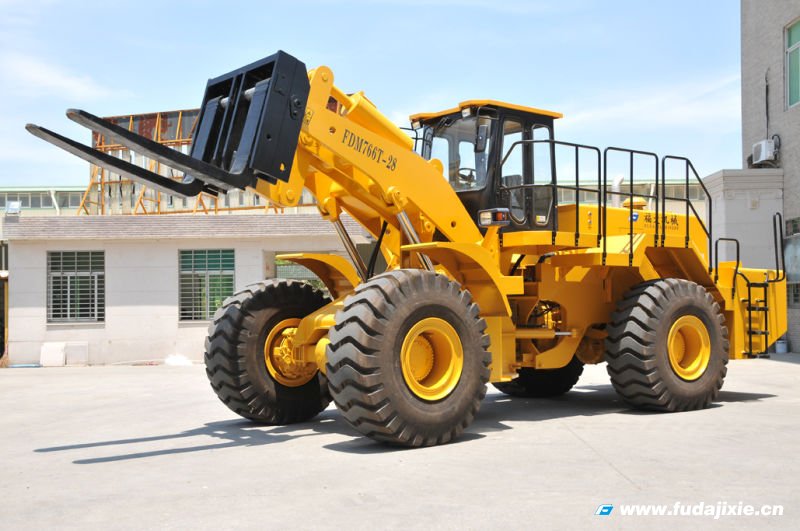 乐动平台网站登录入口28吨轮式叉装车通过福建省新产品新技术