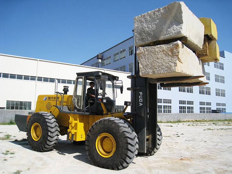 大型越野叉车（四轮驱动叉车）价格 — 乐动平台网站登录入口